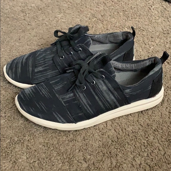 Toms Shoes Really Cute Toms Blackgray Patterned Tennis Shoes Poshmark